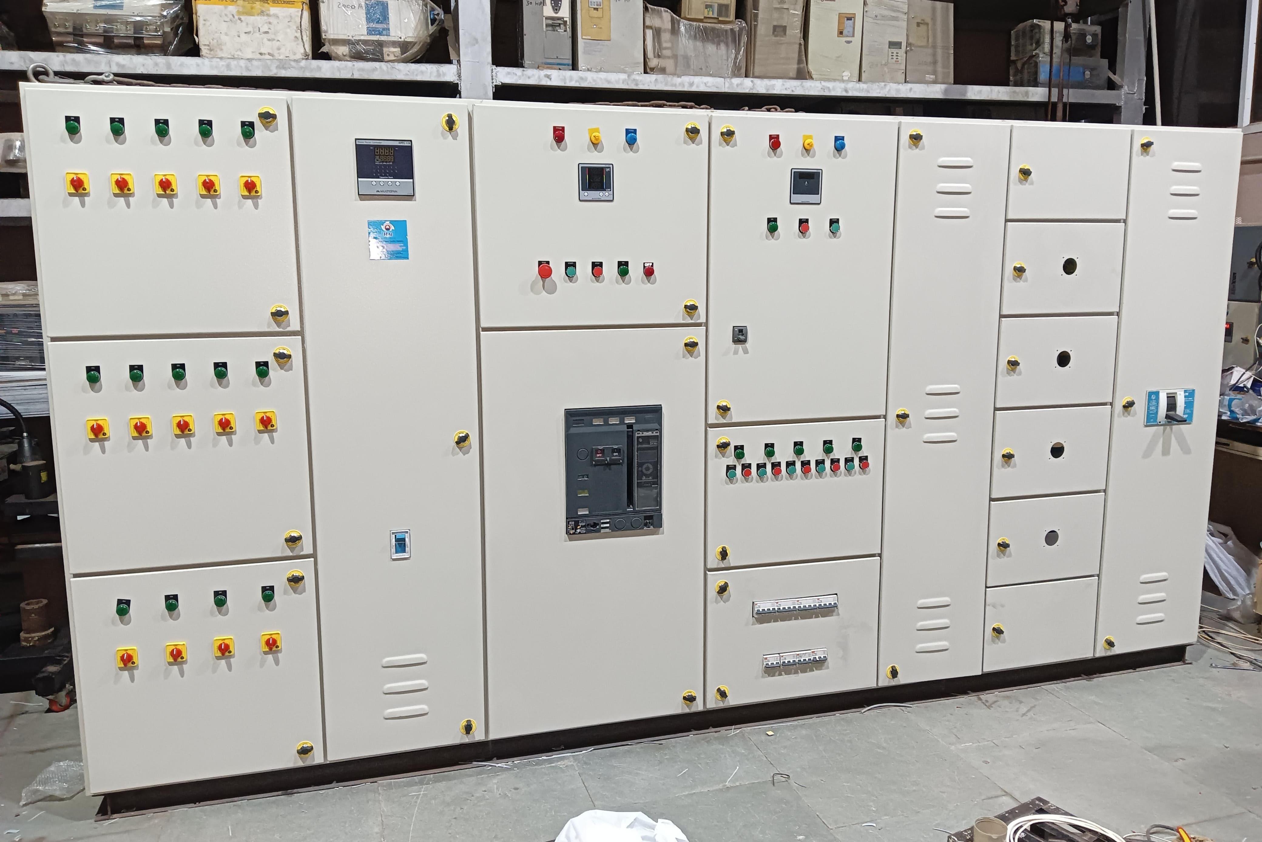 APFC PANEL FOR 500 KW AND WITH AIR CIRCUIT BREAKER ON MAIN. LOAD AND DISTRIBUTION AND STARTER PANEL COMBINE MEANS  PCC PANEL AND MCC PANEL COMBINE