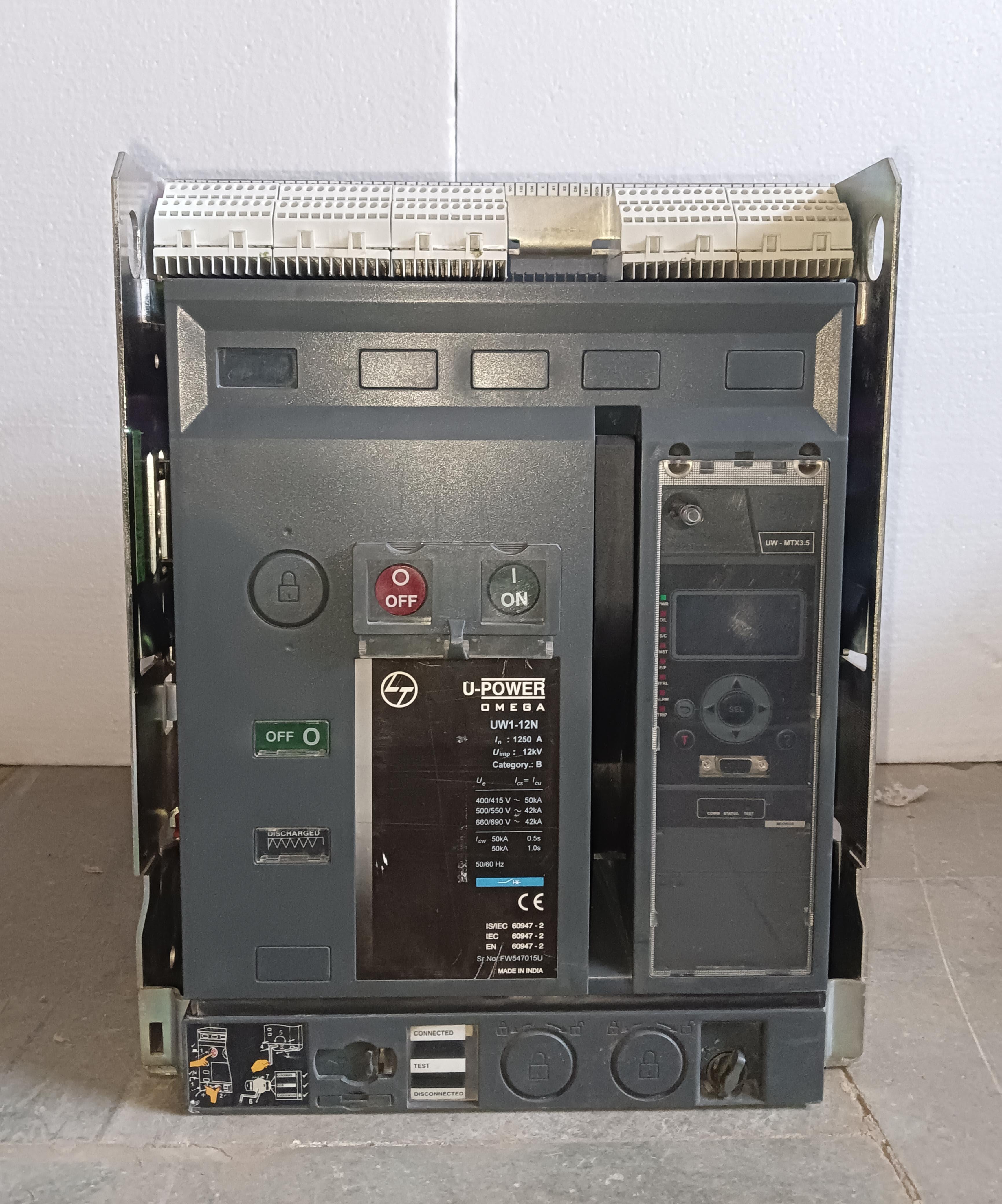 L&T OMEGA UW1-12N AIR CIRCUIT BREAKER 1250 AMP 3 POLE 