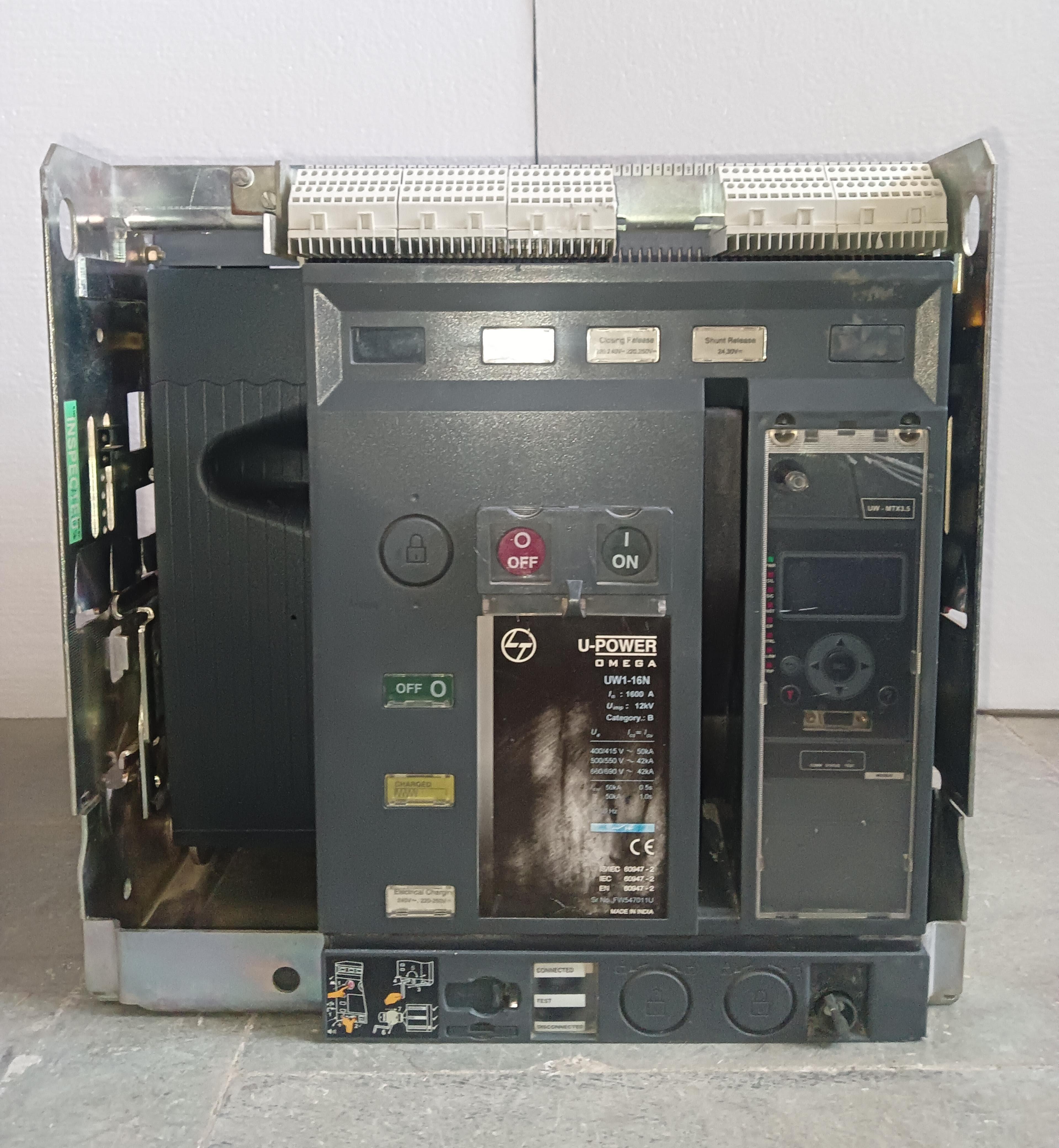 L&T OMEGA UW1-16N AIR CIRCUIT BREAKER 1600 AMP 4 POLE 