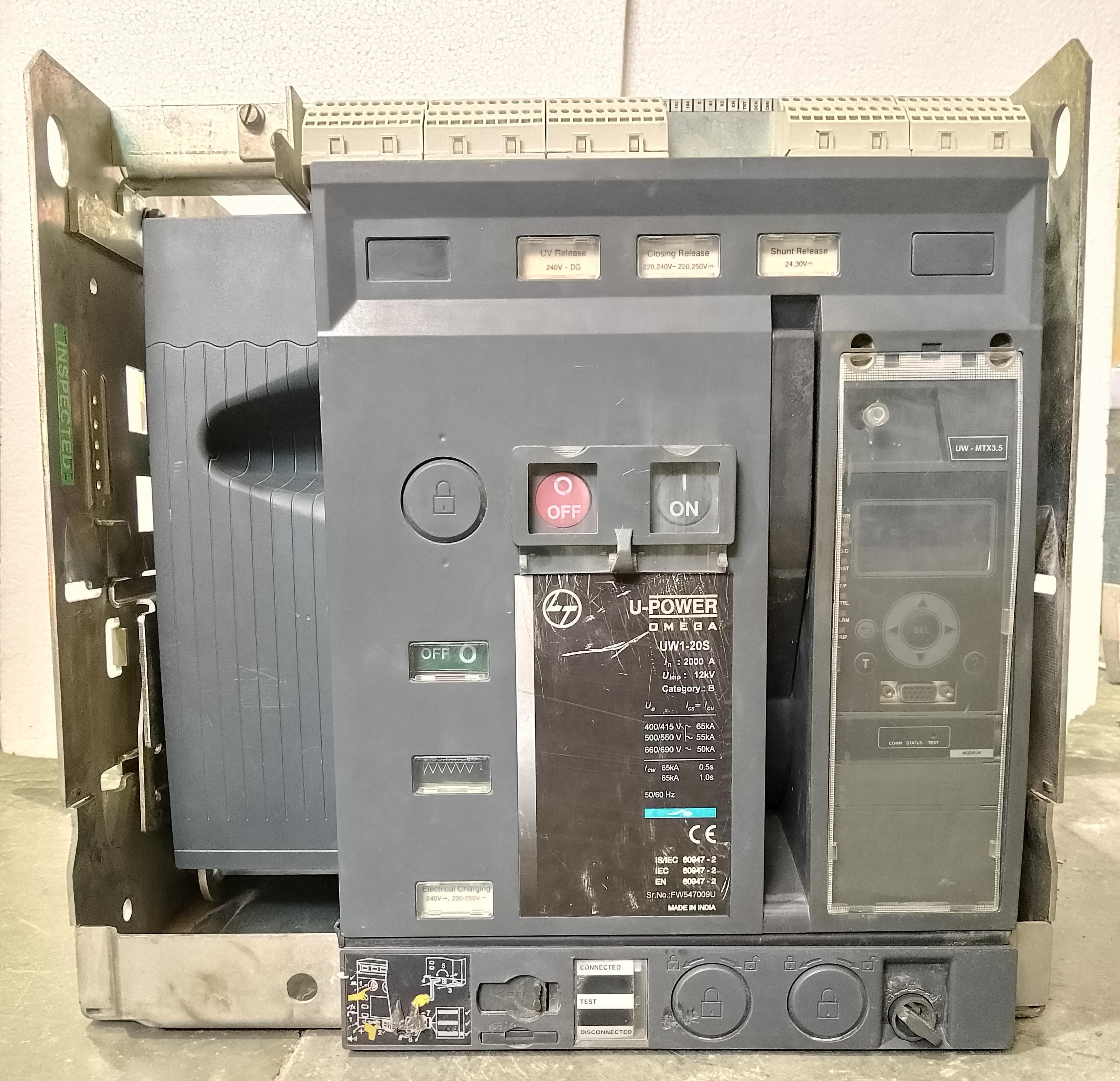 L&T OMEGA UW1-20S AIR CIRCUIT BREAKER 2000 AMP 4 POLE 
