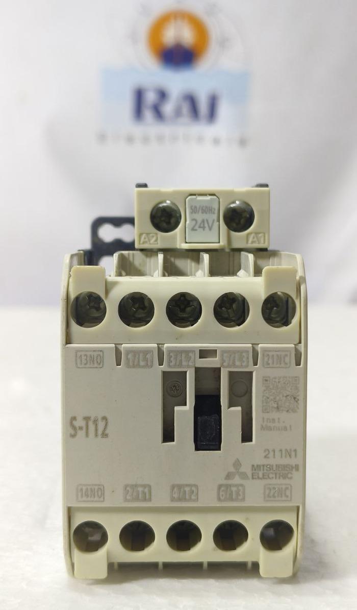  MITSUBISHI S-T12 MAGNETIC CONTACTOR 24V 50-60 HZ 3 POLE ST12