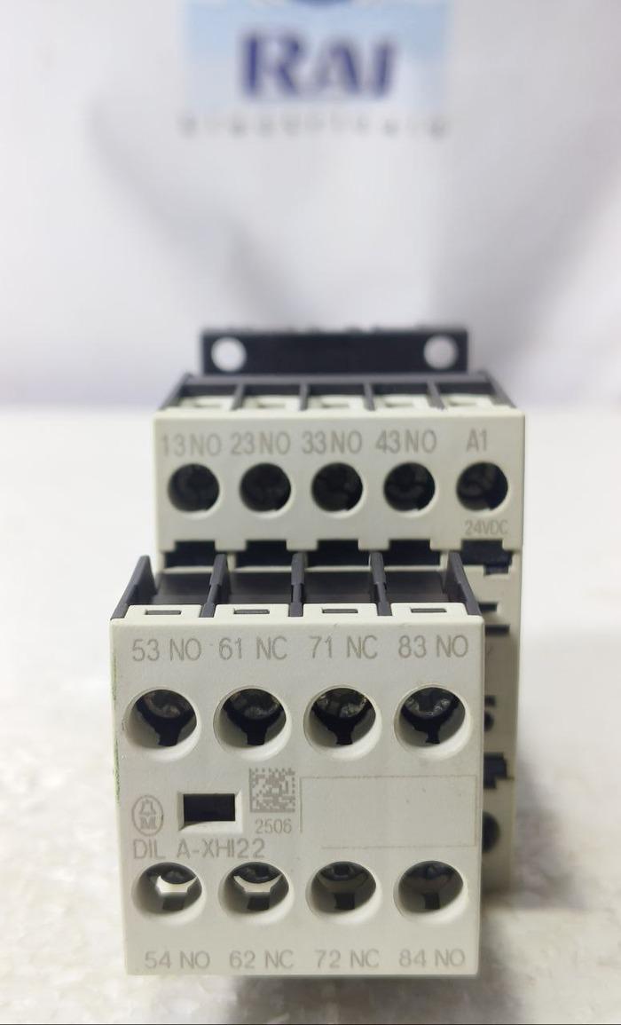 MOELLER DIL A-40 24V DC AUXILIARY CONTACTOR WITH DIL A-XH122 2NO+2NC