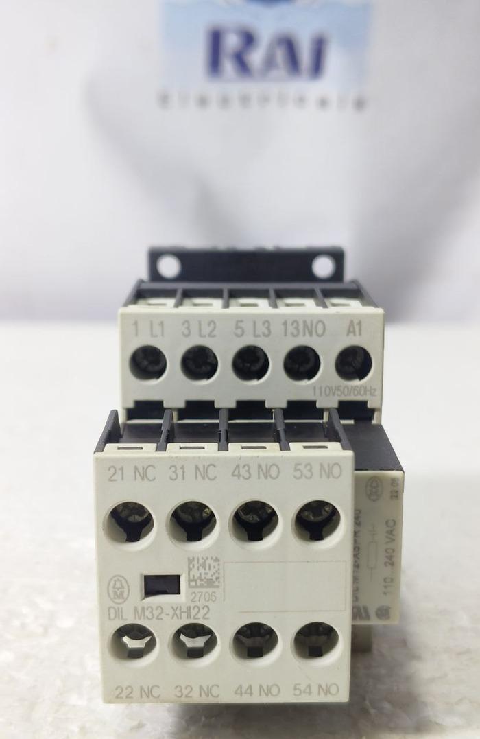 MOELLER DIL M(C)12 110V 50/60Hz POWER CONTACTOR WITH DIL M32-XH122 