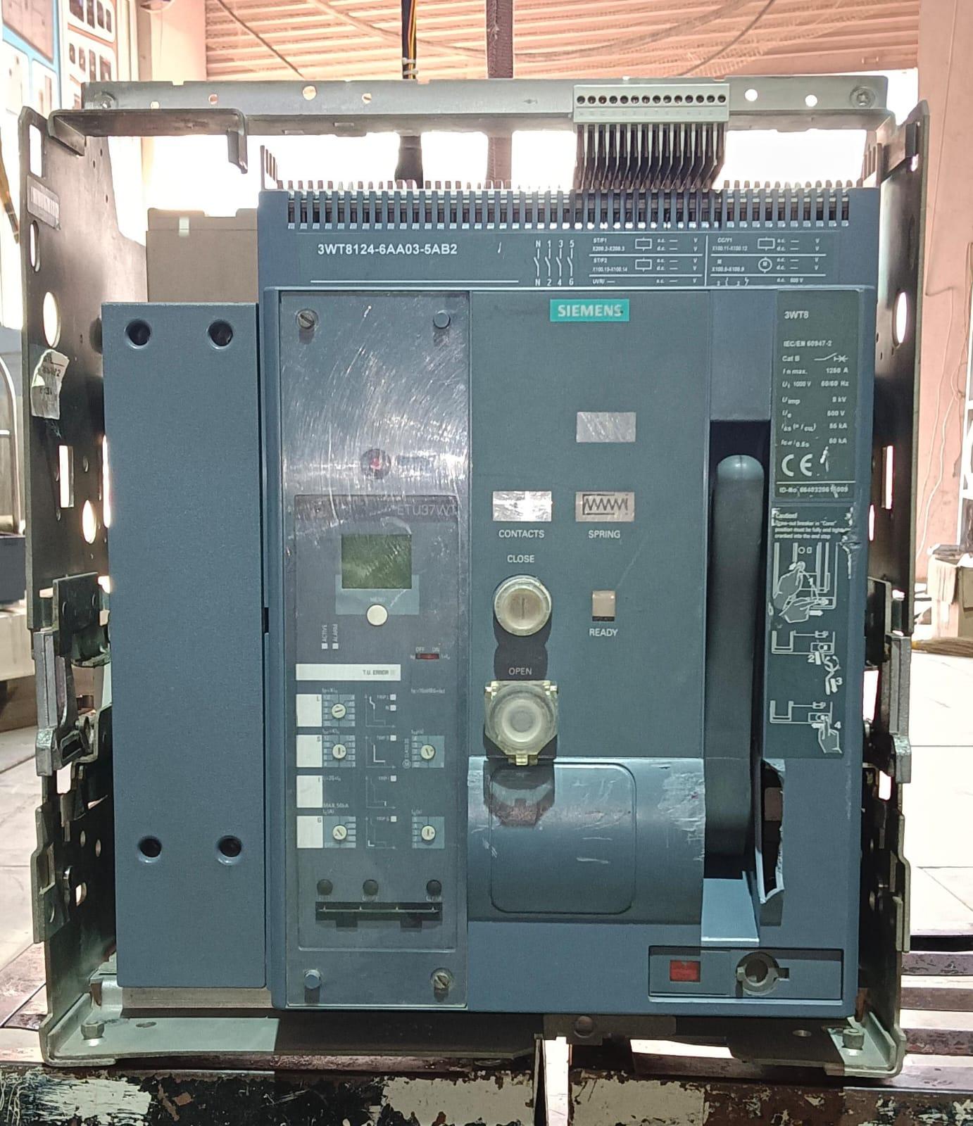 SIEMENS 3WT8124-6AA03-5AB2 1250 AMP 3 POLE AIR CIRCUIT BREAKER